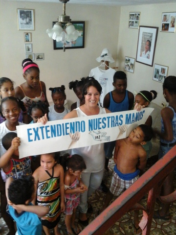 Últimas fotos y vídeo de «Extendiendo nuestras manos» un programa para los niños cubanos